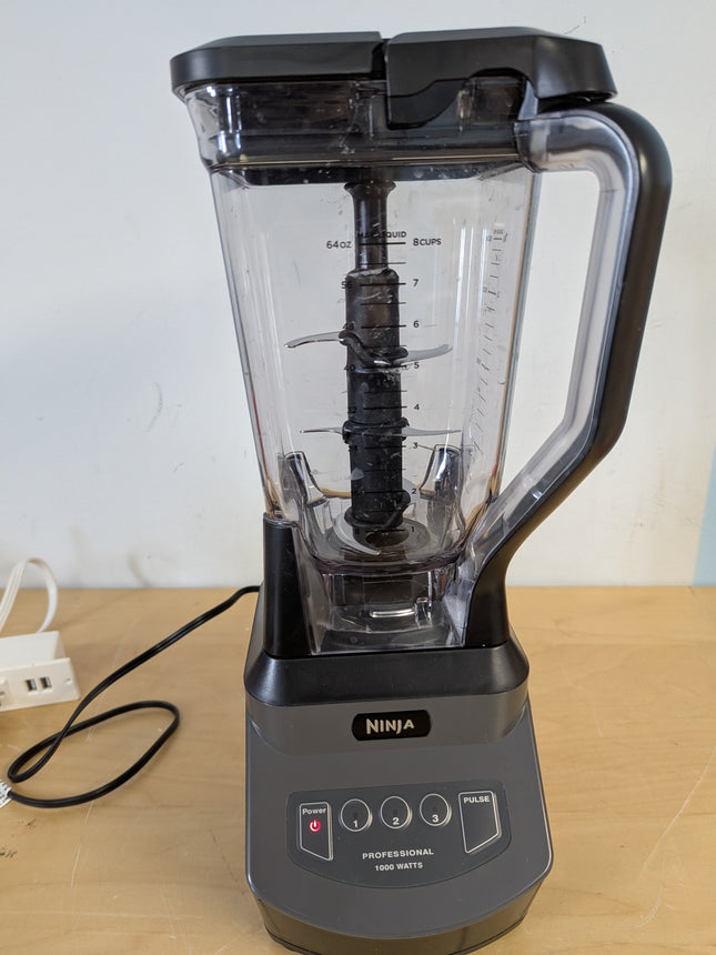 Ninja 1000 Watt High Powered 72 Ounce Durable Sleek Professional Blender, Black
