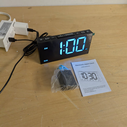 GOLOZA Digital Alarm Clocks for Bedrooms, Digital Clock with 4 Level Brightness