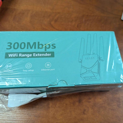 WiFi Extender Signal Booster, 15599 Sq.ft Long Range Internet Extender WiFi Boos