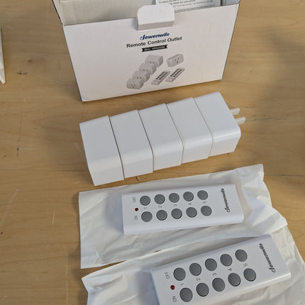 DEWENWILS Wireless Remote Control Outlet, Programmable and Expandable Electrical