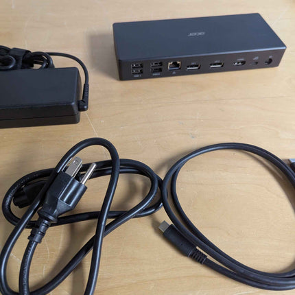 Acer USB Type-C Dock M501 | 1 x HDMI 2.0 Ports | 1 x Display Port 1.4 | 2 x USB