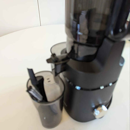 AMZCHEF 5.3 Inch Automatic Juicer Machine, Cold Press Juicer for Whole Fruits an