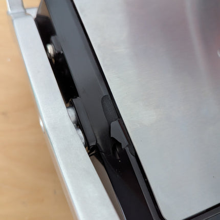 (Cracked plastic) Starfrit The Rock Panini with Reversible Plates