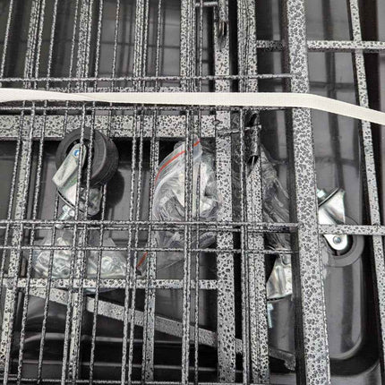 Metal Dog Cage Heavy Duty Dog Crate 15 Kg Body Weight Under Pet, Pomeranian, Chi