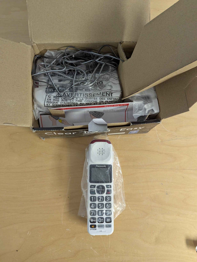 PANASONIC KX-TGM420W Amplified Cordless Phone with Digital Answering Machine, 1