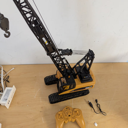 HUINA 572 15CH RC Construction Crane Truck Tower Excavator, 1/14 Scale