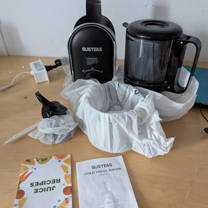 SUSTEAS Cold Press Juicer, 300W, 5.3" Large Feed Chute, 1.5L Capacity, Automatic