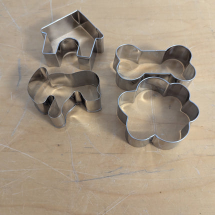 Thinp 4 Pcs Dog Cookie Cutter Set,Including Dog Shaped Cookie Cutters Dog Bone C