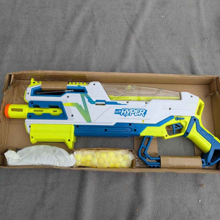 Hasbro Nerf Hyper Siege-50 Pump-Action Blaster, 40 Nerf Hyper Rounds, Eyewear, U