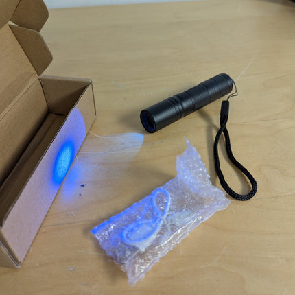 UNROEVS UV Flashlight Rechargeable 365nm Black Light for Pet Urine Detection,Sma