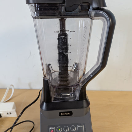 Ninja 1000 Watt High Powered 72 Ounce Durable Sleek Professional Blender, Black