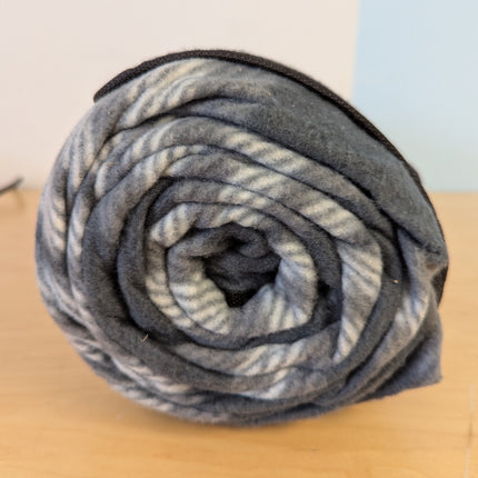 SONGMICS Picnic Blanket, 76.8 x 59.1inch, Large Mat for Camping, with Waterproof