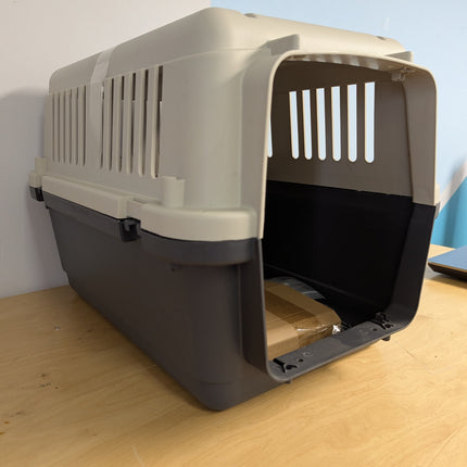 SportPet 24 Inch Durable Plastic Dog Kennel, 24IN PLASTIC KENNEL