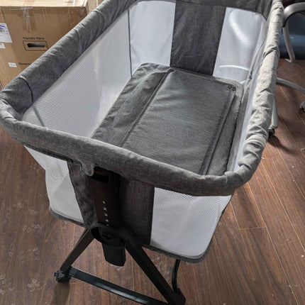 Mesh Crib 3-in-1 Baby bedside crib - breathable mesh co-sleeper bassinet