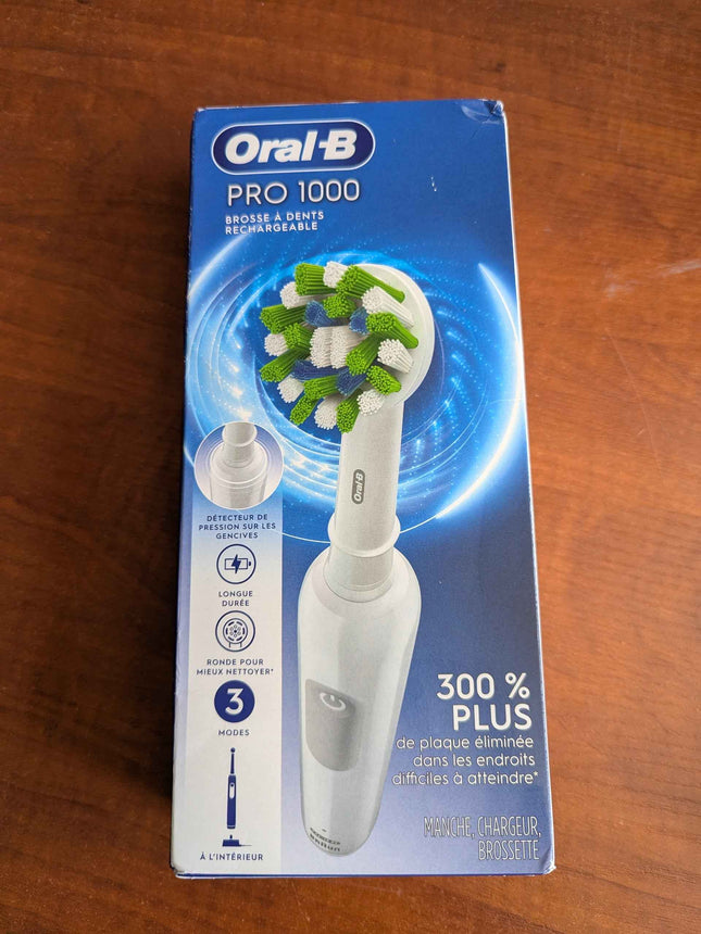 Oral-B Pro 1000 Electric Toothbrush with Brush Head, Rechargeable, White