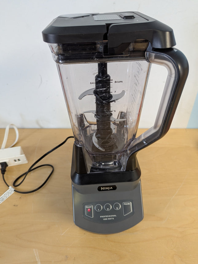 Ninja 1000 Watt High Powered 72 Ounce Durable Sleek Professional Blender, Black