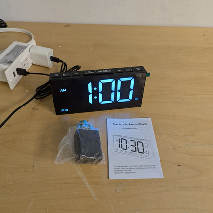 GOLOZA Digital Alarm Clocks for Bedrooms, Digital Clock with 4 Level Brightness