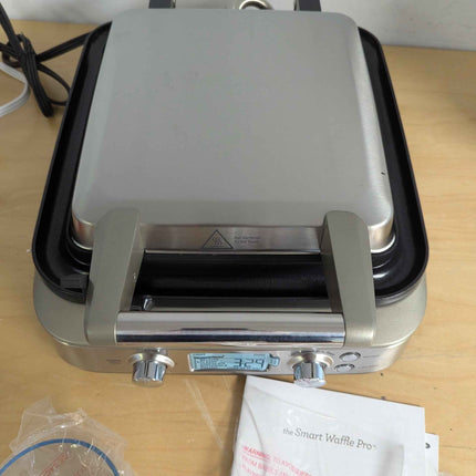 Breville BREBWM640XL 4 Slice Waffle Maker, silver