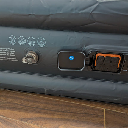 Actual unit: COMMOUDS queen air mattress inflated