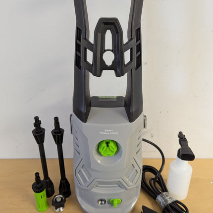 Actual unit: KVAOK W6 pressure washer and accessories