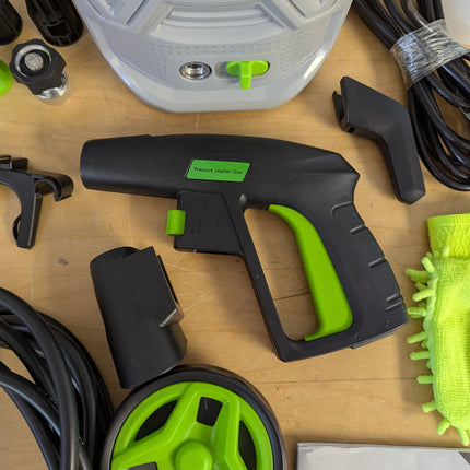 Actual unit: KVAOK W6 pressure washer and accessories
