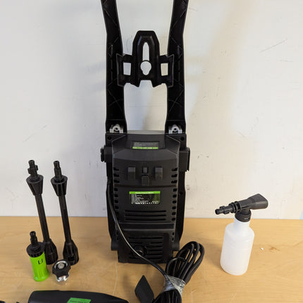 Actual unit: KVAOK W6 pressure washer and accessories