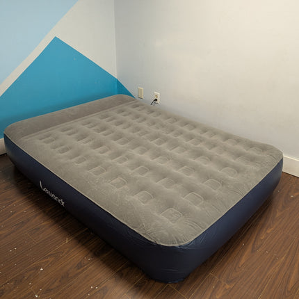 Actual unit: Lewondr queen air mattress inflated