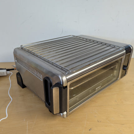 Actual unit: Ninja Foodi SP101C air fry oven, side angle
