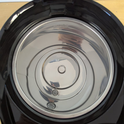 Actual unit: NutriChef NCHUD54 hot water dispenser