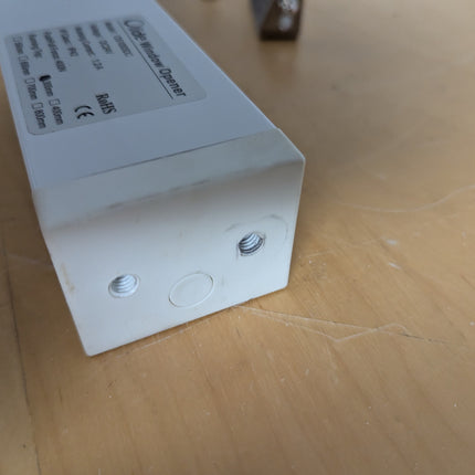 Actual unit: Olideauto window opener with remote and brackets