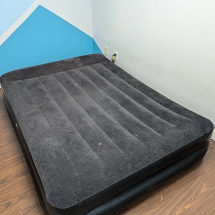 Actual unit: Outbound queen air mattress inflated