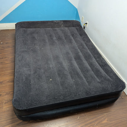 Actual unit: Outbound queen air mattress inflated
