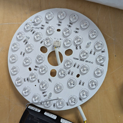 Actual unit: Phylluz 60 in fan parts, LED kit and remote