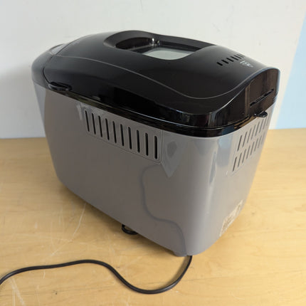 Actual unit: West Bend 47413 Hi-Rise bread maker