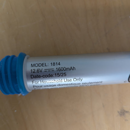 Actual unit: YSMJ 1814 pool vacuum with pole and main head (no charger)